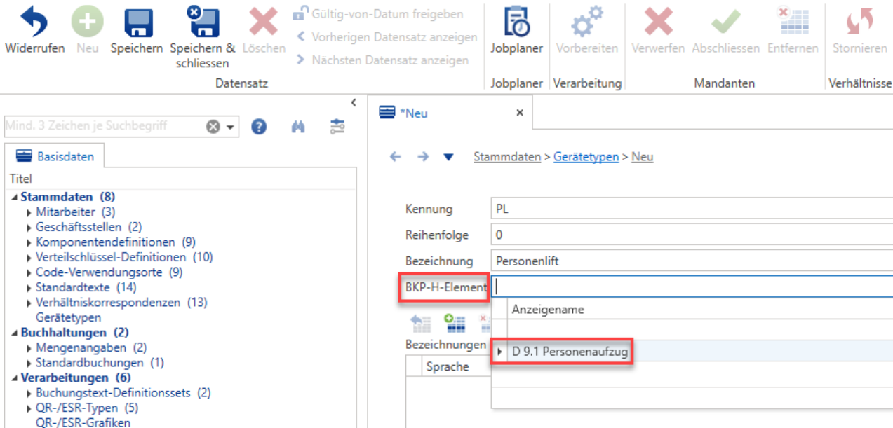 Erfassungsmaske eines Gerätetyps: Kennung «PL», Bezeichnung «Personenlift»; im hervorgehobenen Feld «BKP-H-Element» ist die Liste offen und zeigt «D 9.1 Personenaufzug».